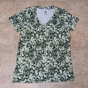 Under Armour Green and Black Short Sleeve V Neck Tee